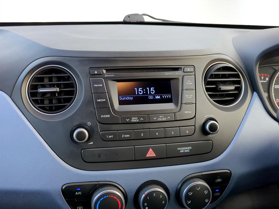 Used Hyundai i10 2014 for sale - 77103611: Photo 9