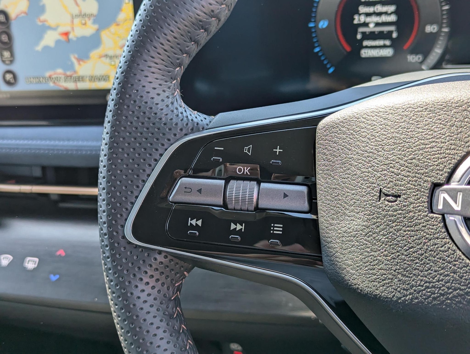 Used Nissan ARIYA 2025 for sale - 76538610: Photo 15