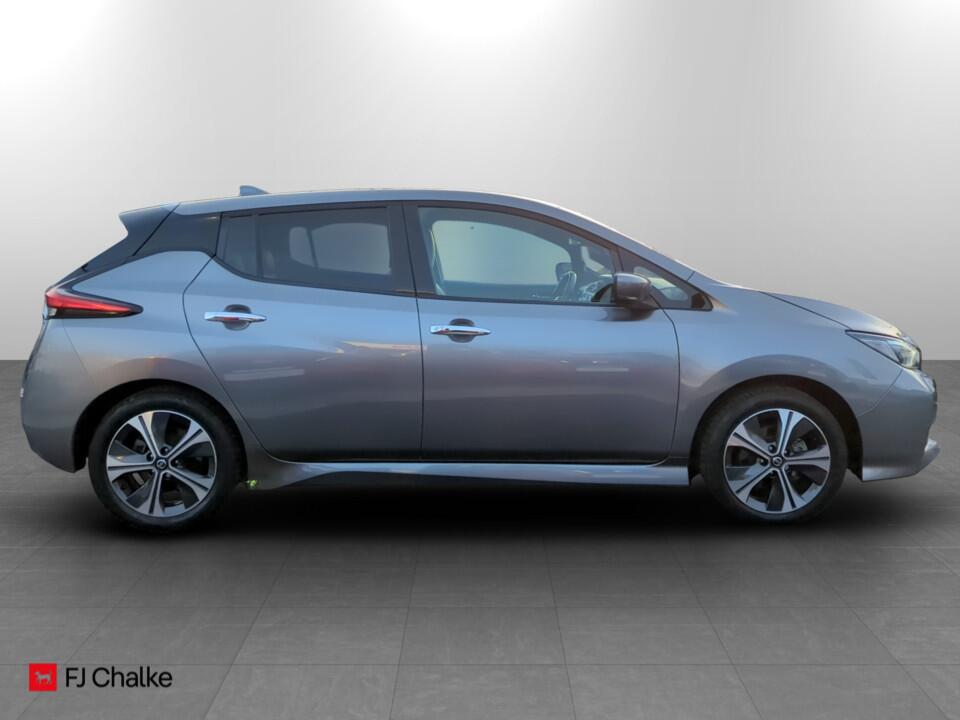 Used Nissan Leaf for sale - 77175178: Photo 2
