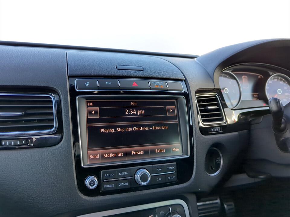 Used Volkswagen Touareg 2016 for sale - 76781572: Photo 9