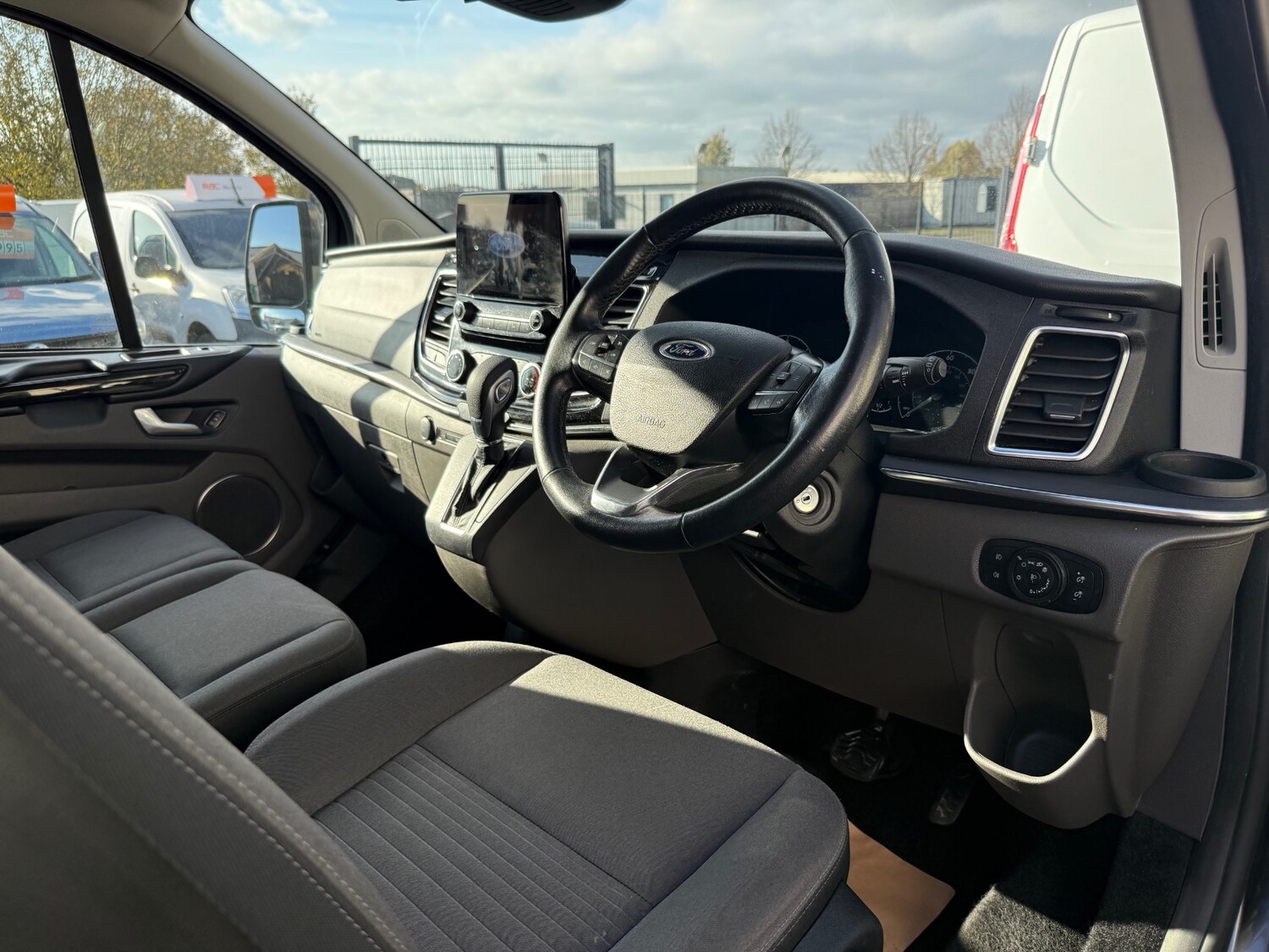 Used Ford Tourneo Custom 2020 for sale - 76534098: Photo 14