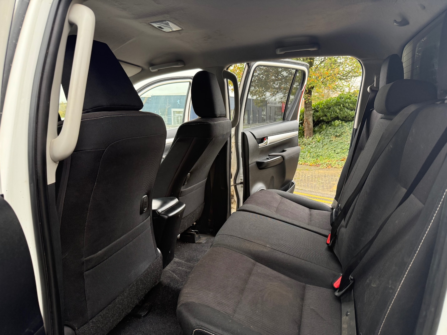 Used Toyota Hilux 2018 for sale - 76534089: Photo 4