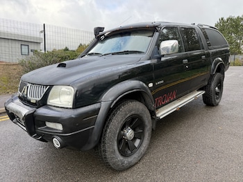 Mitsubishi - L200