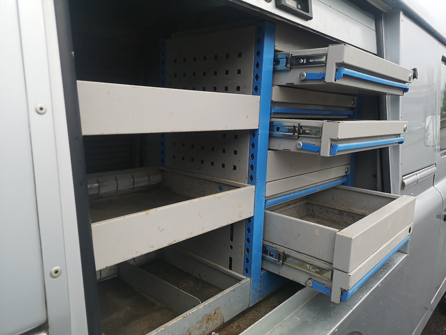 Used Land Rover Defender 2011 for sale - 76859458: Photo 4