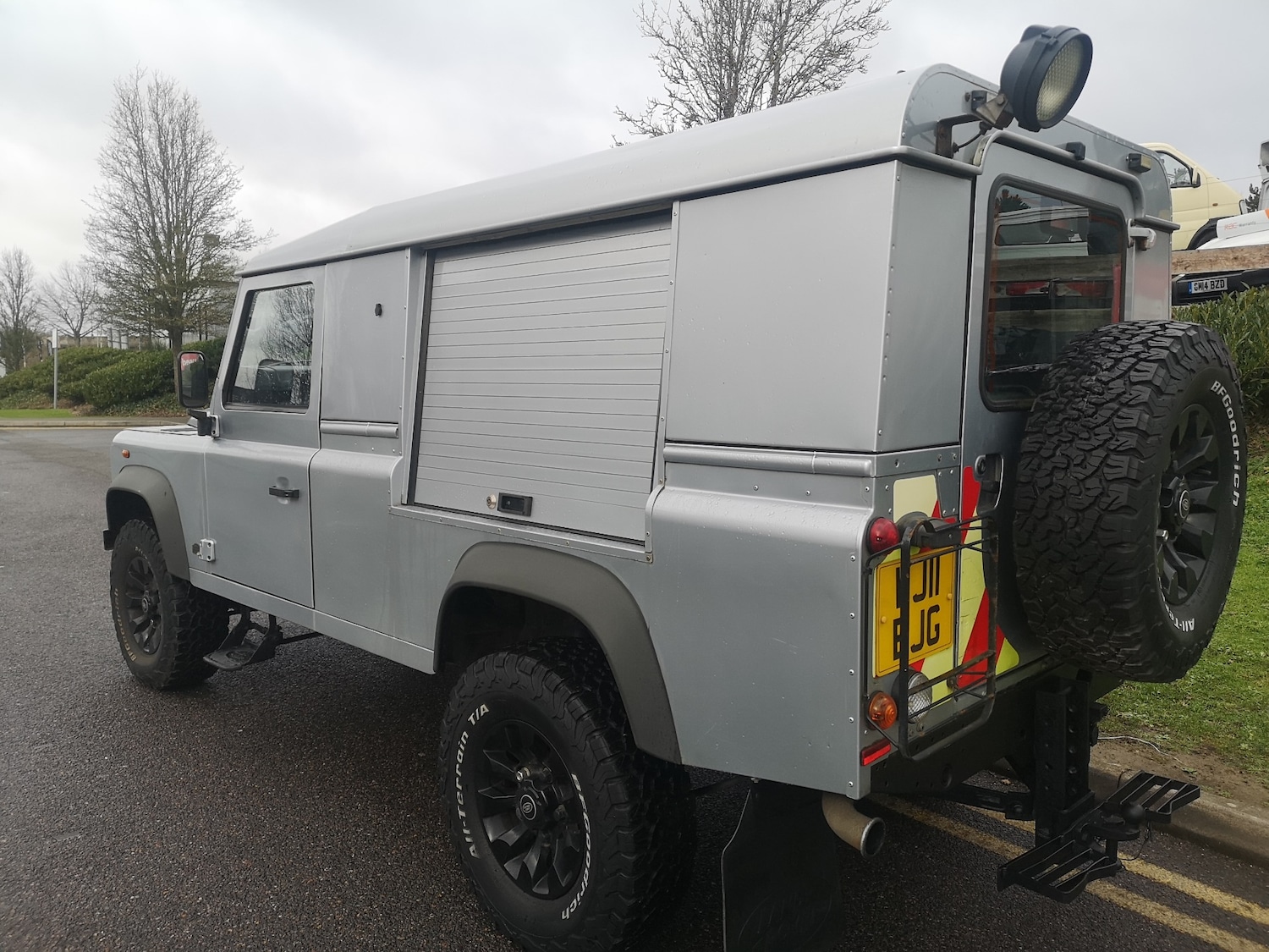 Used Land Rover Defender 2011 for sale - 76859458: Photo 5