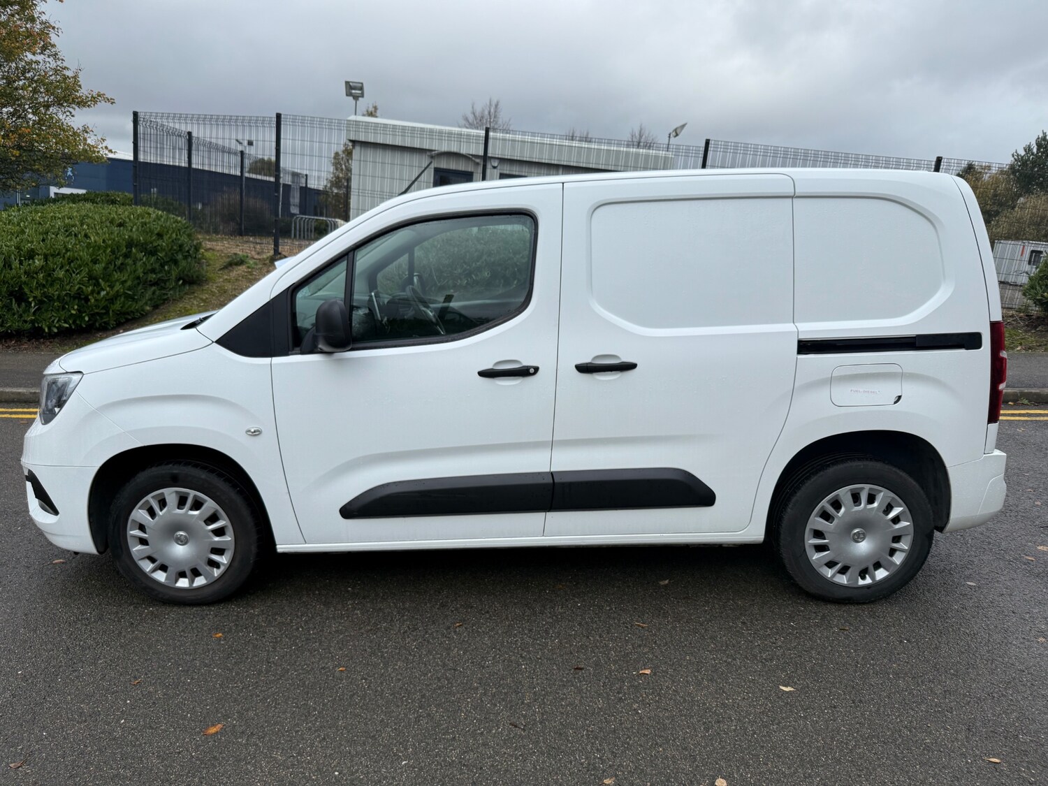 Used Vauxhall Combo 2021 for sale - 76533670: Photo 3