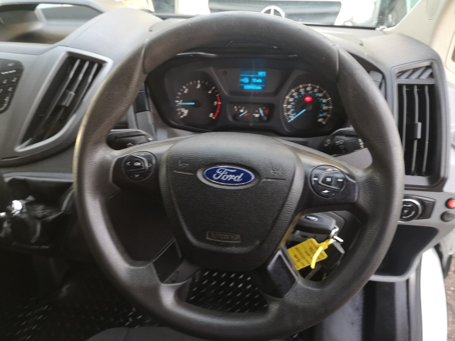 Used Ford Transit 2015 for sale - 76859575: Photo 12