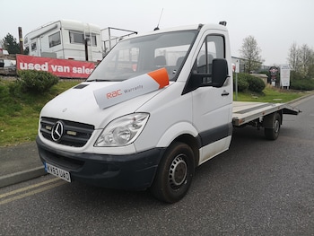 Mercedes-Benz Sprinter feature image