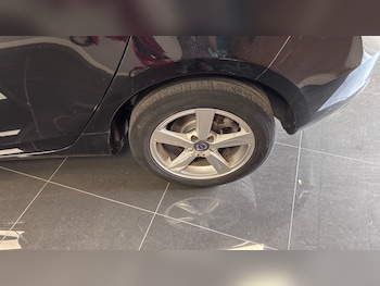 Used Volvo V40 2015 for sale - 79309102: Photo