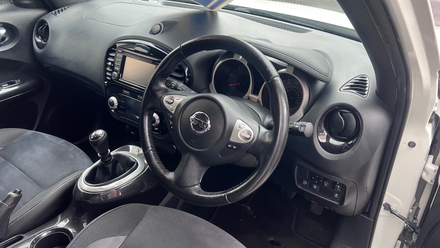 Used Nissan Juke 2017 for sale - 77678624: Photo 2