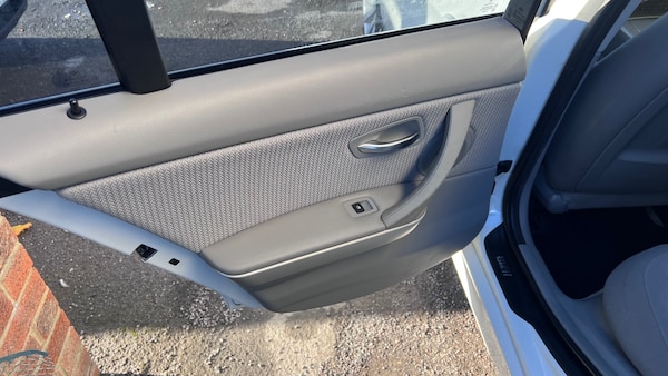Used BMW 3 Series 2012 for sale - 76187363: Photo 38