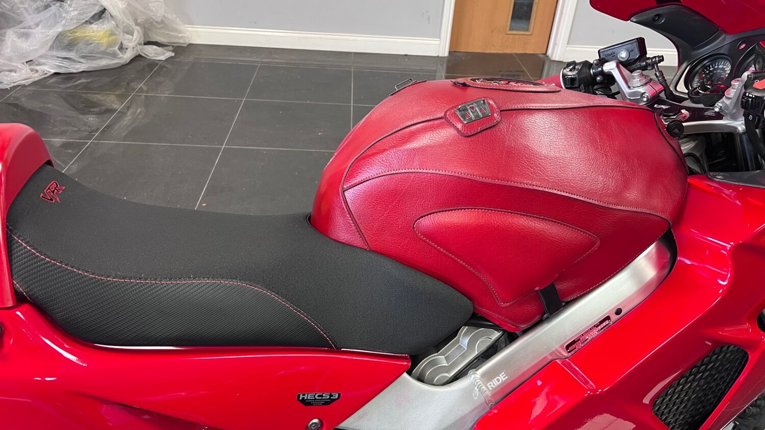 Used Honda VFR 2001 for sale - 78770656: Photo 27