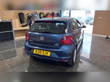 Used Volkswagen Polo 2015 for sale - 79457399: Photo
