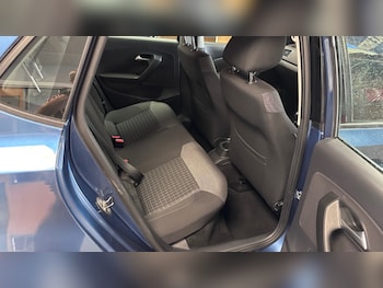 Used Volkswagen Polo 2015 for sale - 79457399: Photo