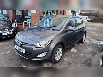 Used Hyundai i20 2014 for sale - 77337260: Photo