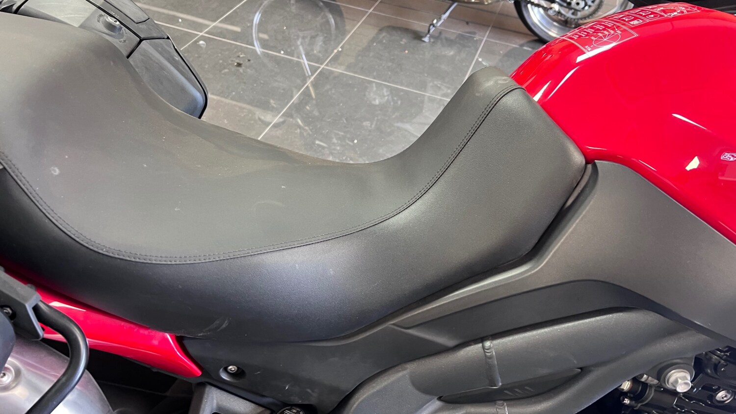 Used Triumph TIGER 2012 for sale - 78370382: Photo 16