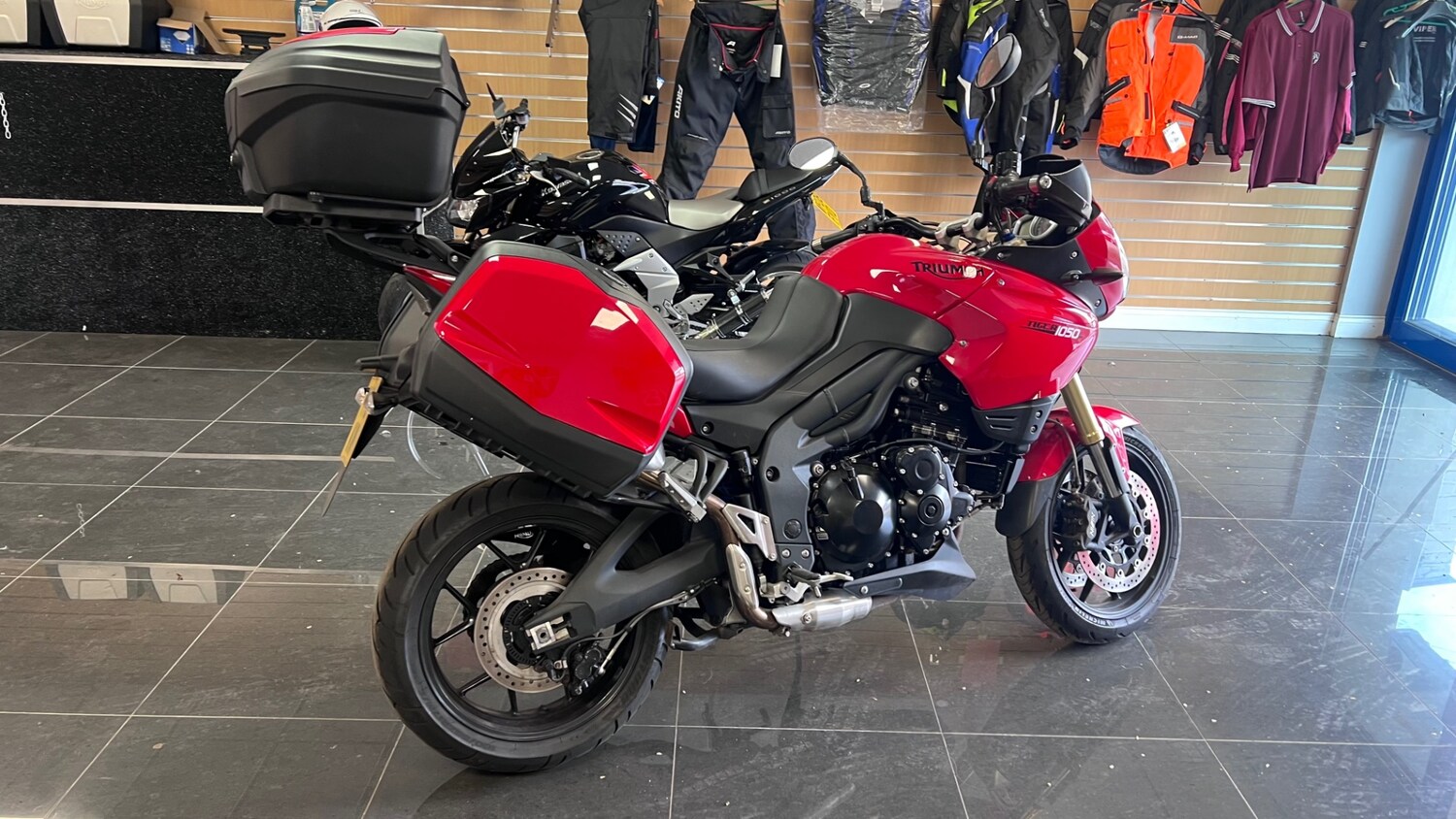 Used Triumph TIGER 2012 for sale - 78370382: Photo 2