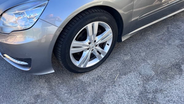 Used Mercedes-Benz R Class 2011 for sale - 75592987: Photo 2
