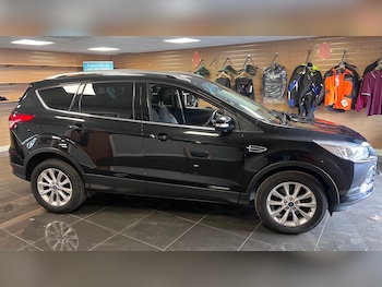 Used Ford Kuga 2015 for sale - 78270260: Photo