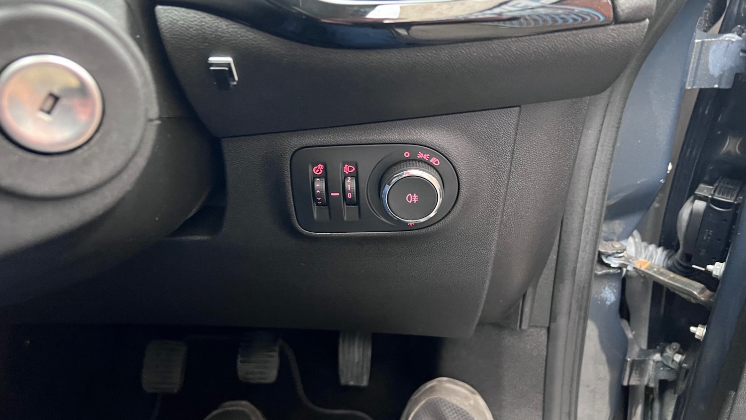 Used Vauxhall Corsa 2015 for sale - 77379288: Photo 26