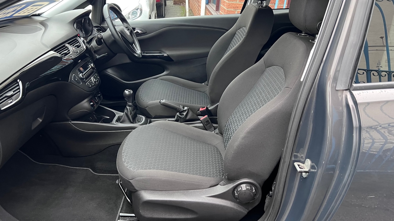 Used Vauxhall Corsa 2015 for sale - 77379288: Photo 3