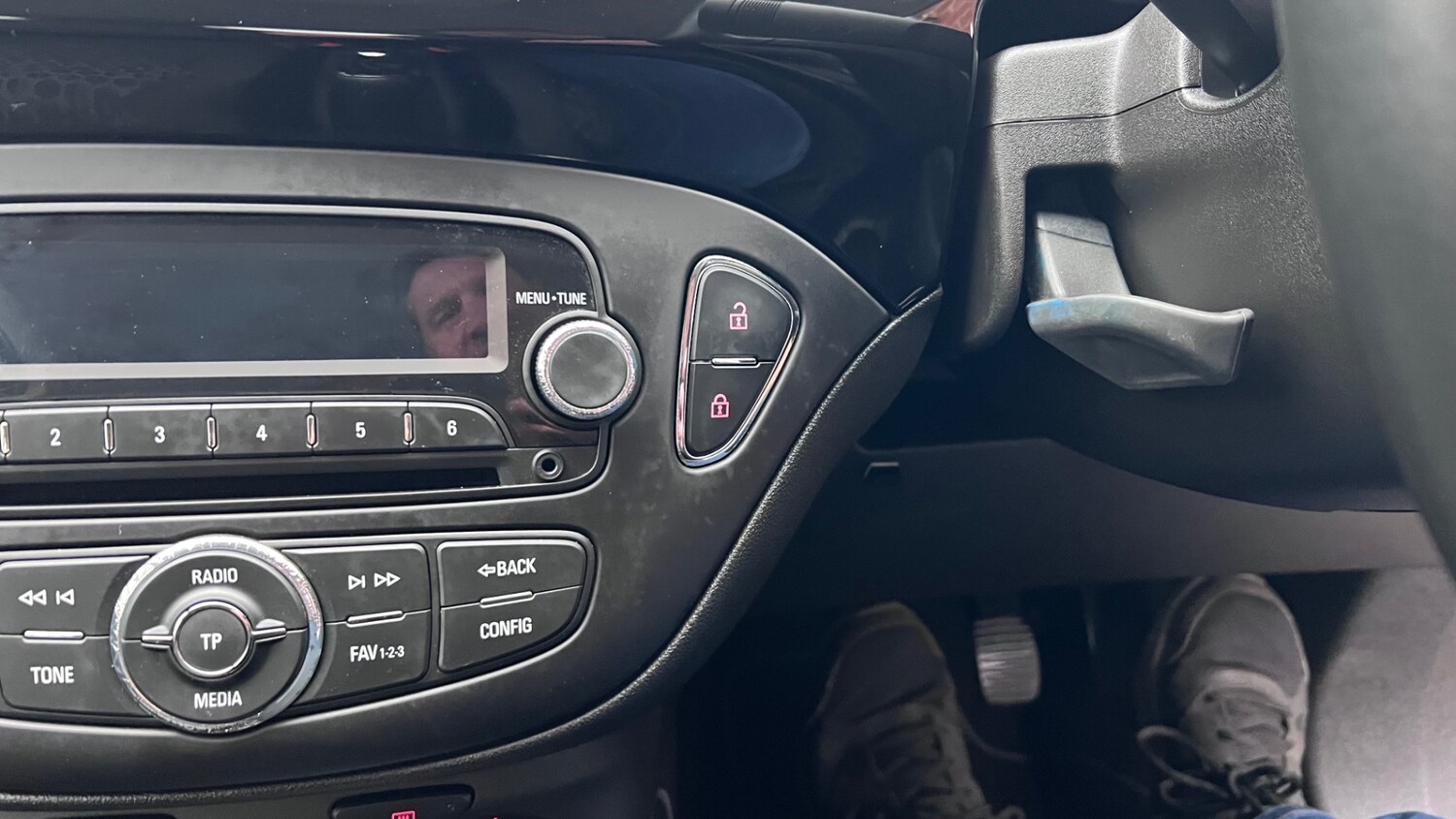 Used Vauxhall Corsa 2015 for sale - 77379288: Photo 36