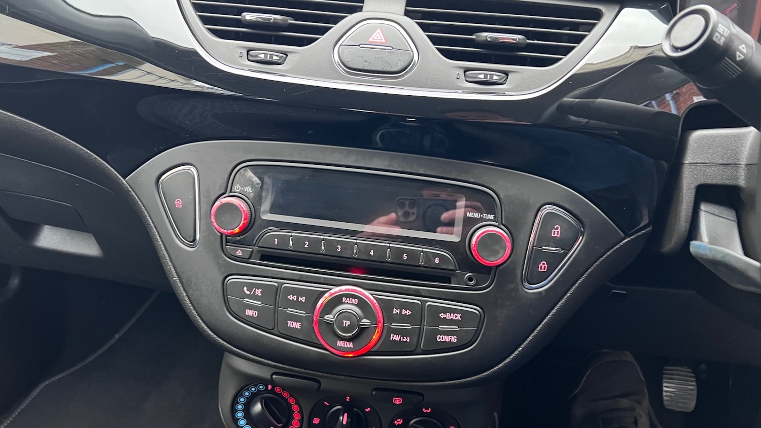 Used Vauxhall Corsa 2015 for sale - 77379288: Photo 7