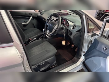 Used Ford Fiesta 2010 for sale - 78976630: Photo