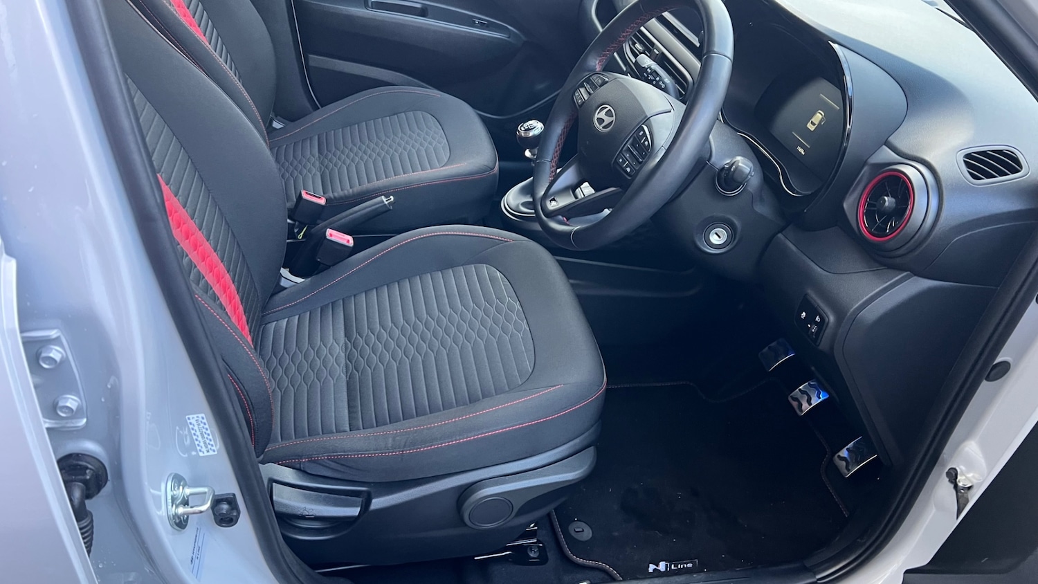 Used Hyundai i10 2023 for sale - 77776516: Photo 40