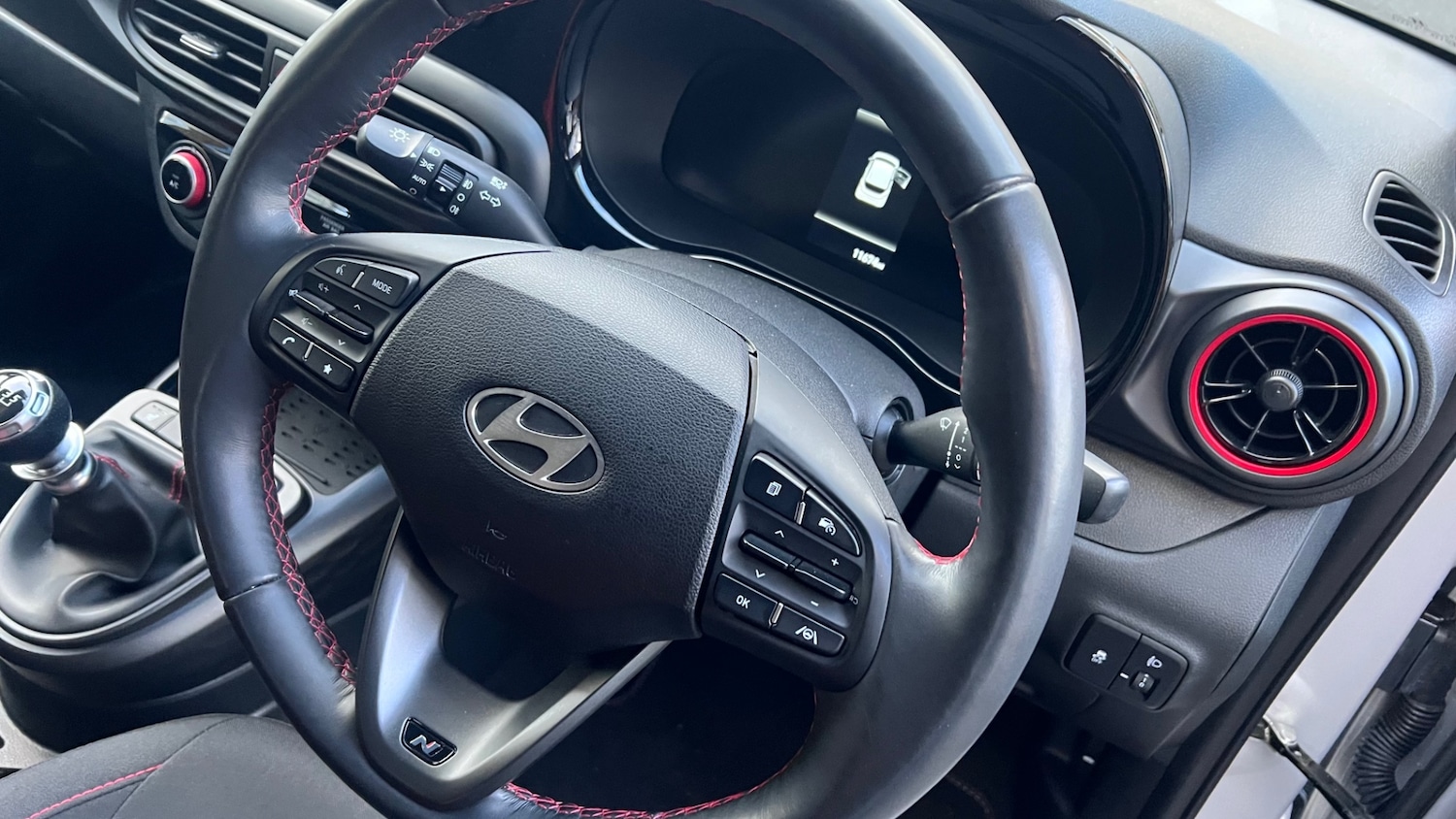 Used Hyundai i10 2023 for sale - 77776516: Photo 44