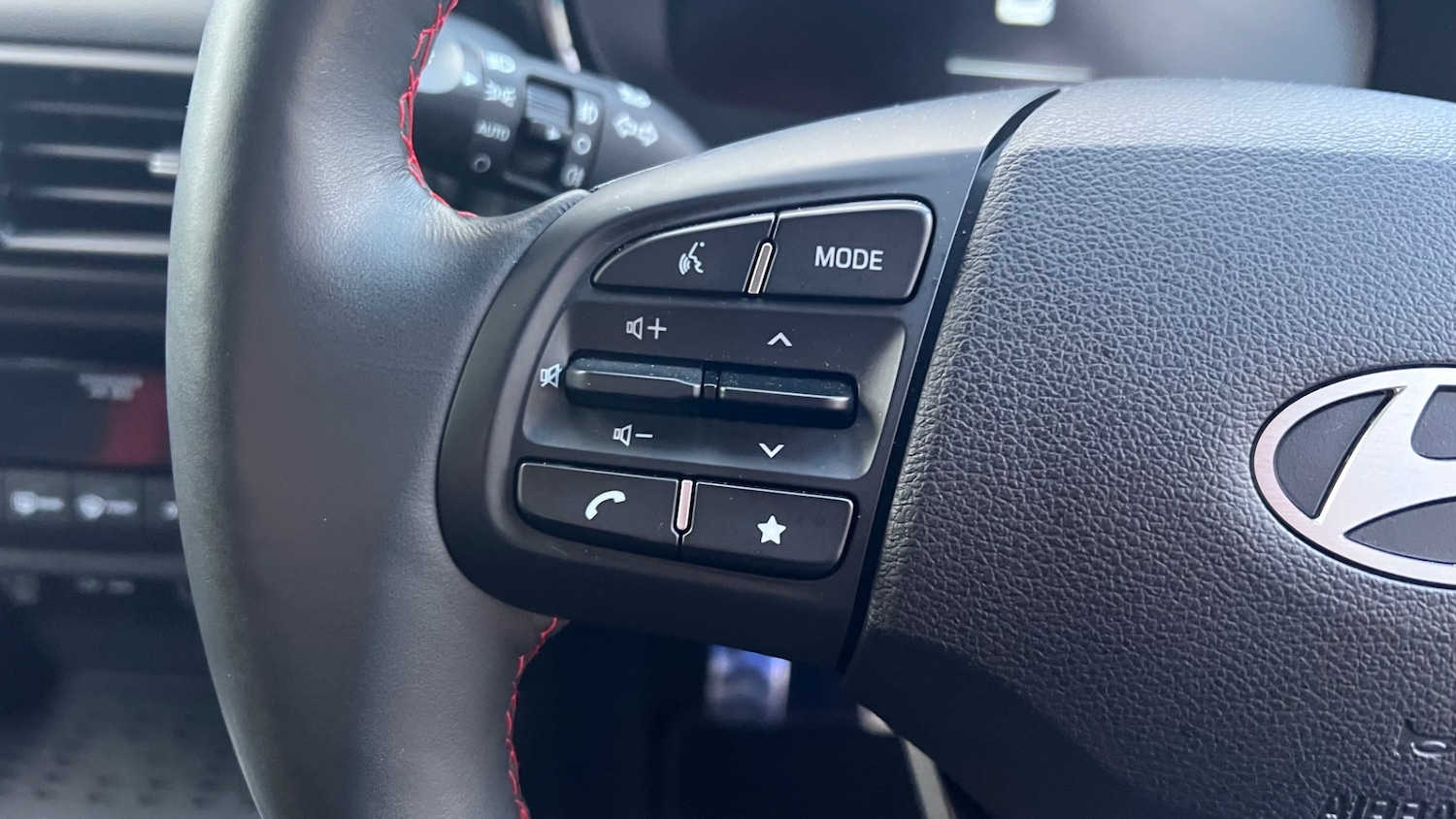 Used Hyundai i10 2023 for sale - 77776516: Photo 55