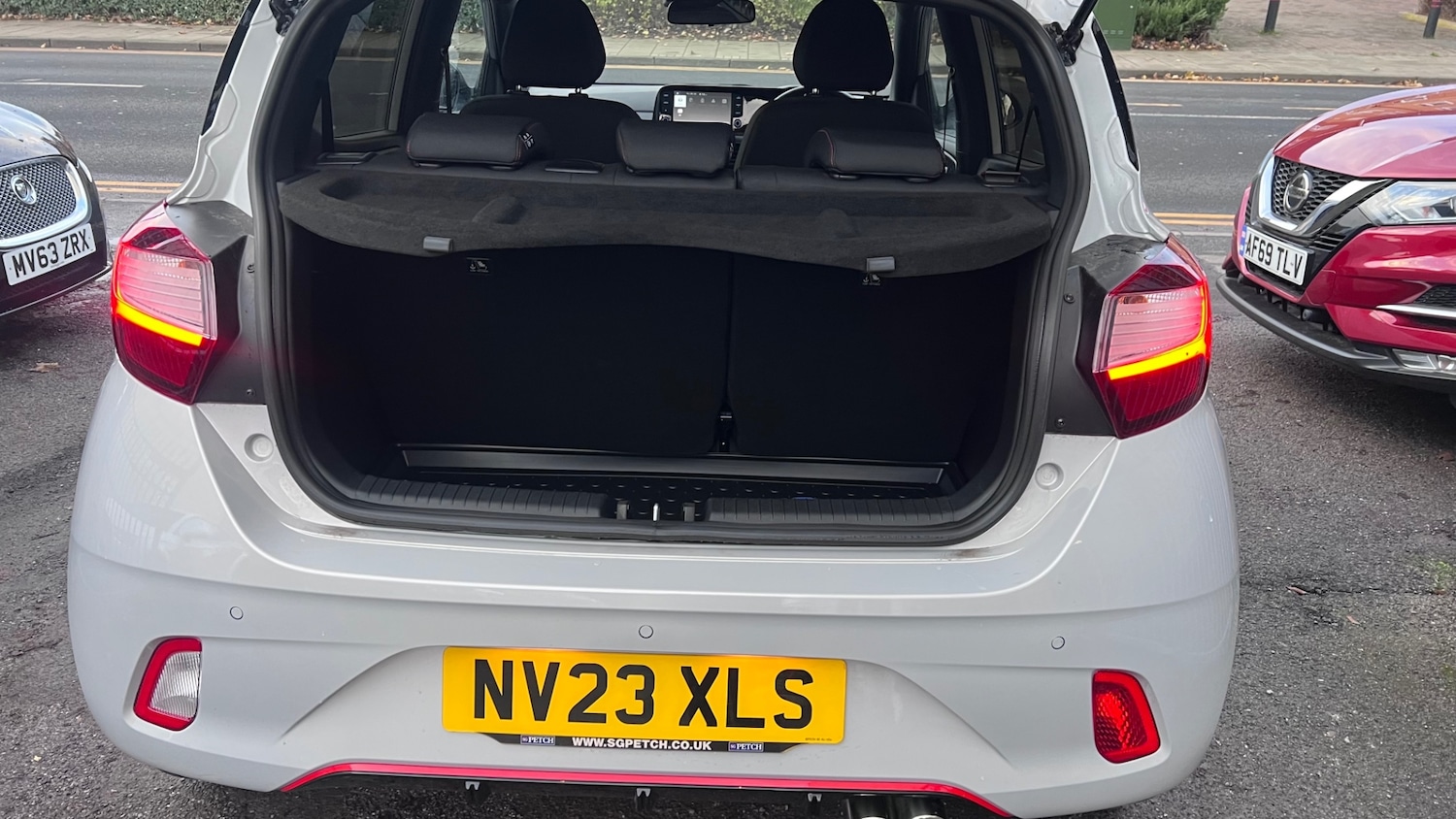 Used Hyundai i10 2023 for sale - 77776516: Photo 75