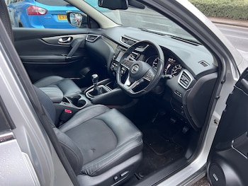 Used Nissan Qashqai 2018 for sale - 77380764: Photo