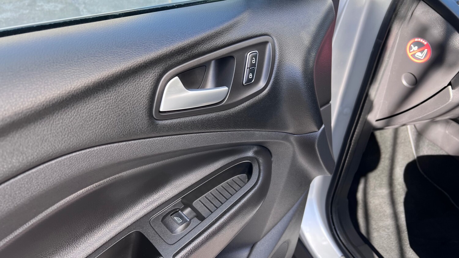 Used Ford Kuga 2014 for sale - 76065791: Photo 29