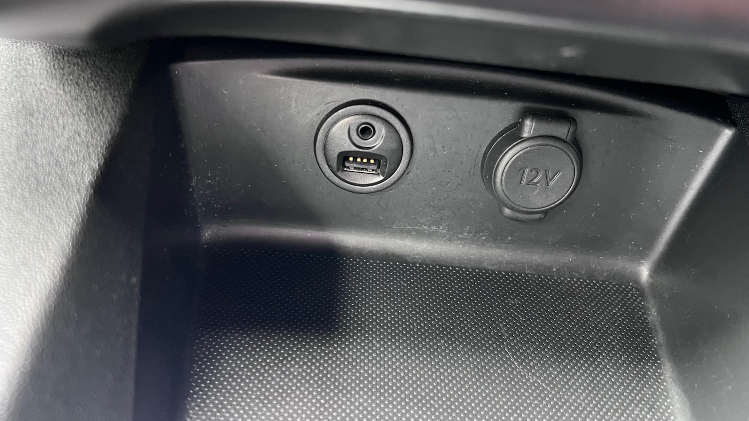 Used Citroen C4 2015 for sale - 76364041: Photo 29