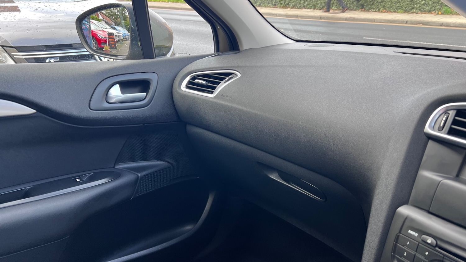 Used Citroen C4 2015 for sale - 76364041: Photo 32