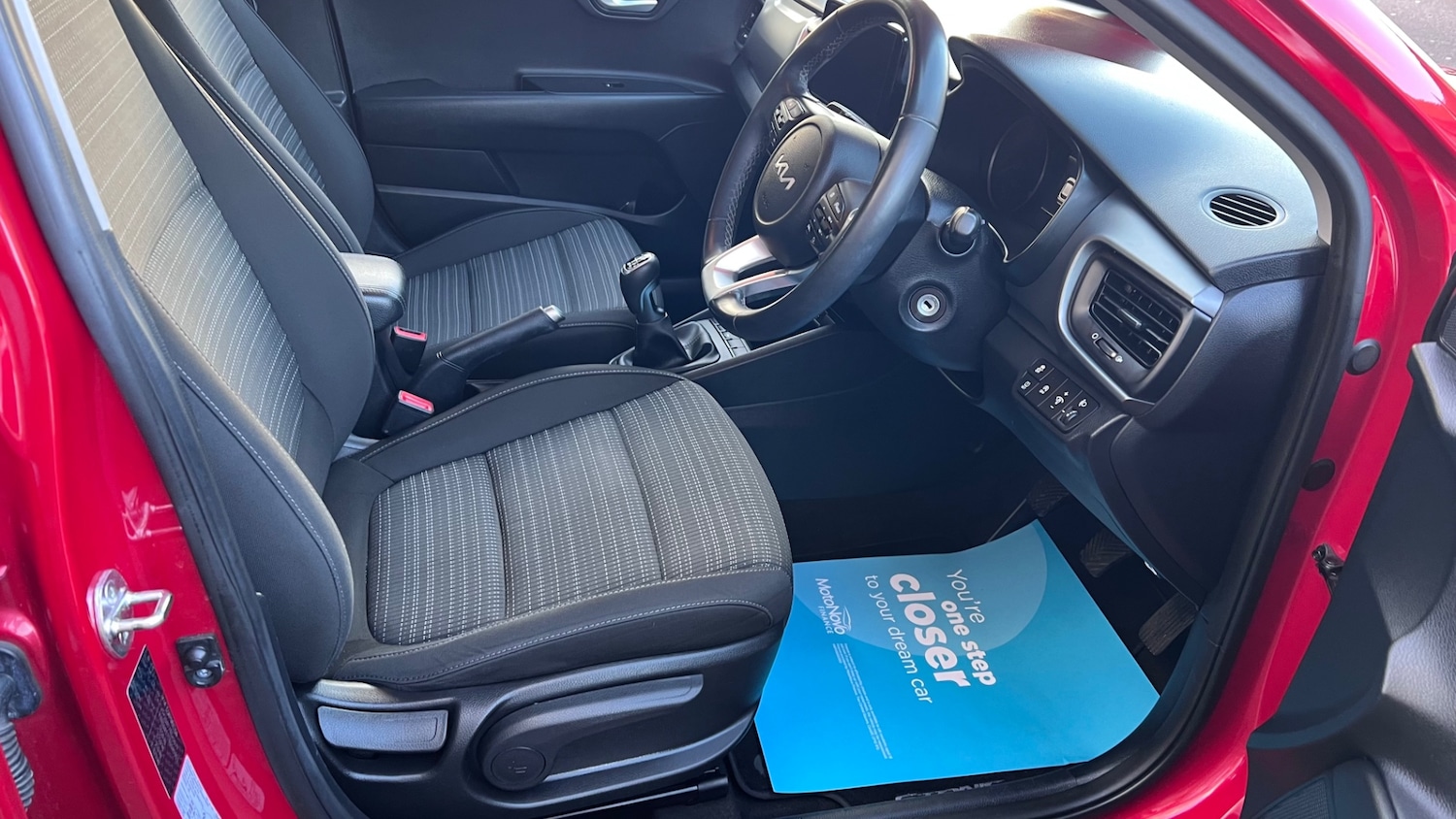 Used Kia Stonic 2021 for sale - 76602711: Photo 2