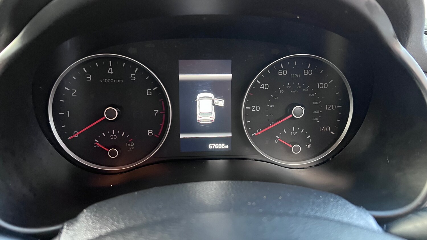 Used Kia Stonic 2021 for sale - 76602711: Photo 46