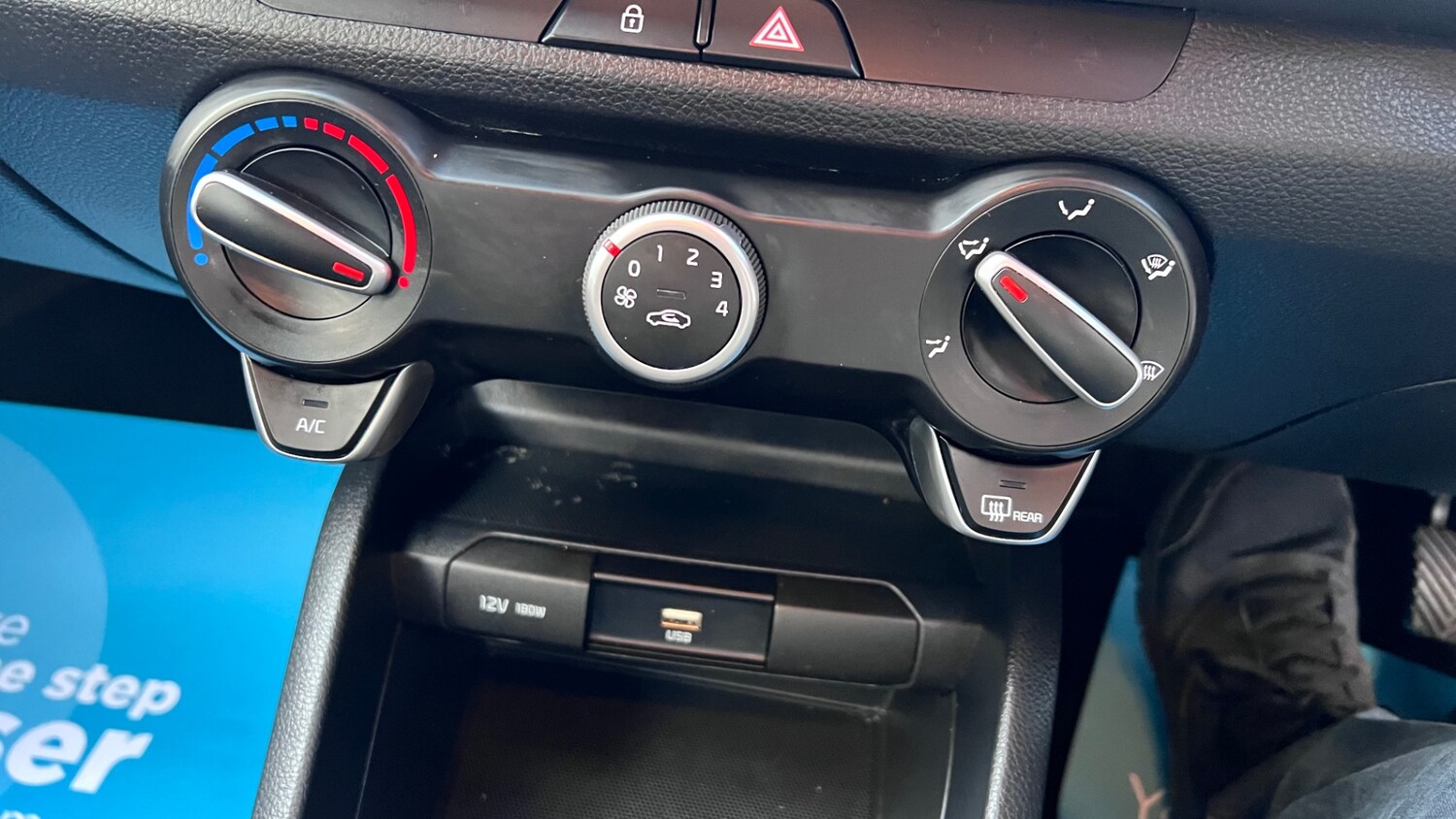 Used Kia Stonic 2021 for sale - 76602711: Photo 49