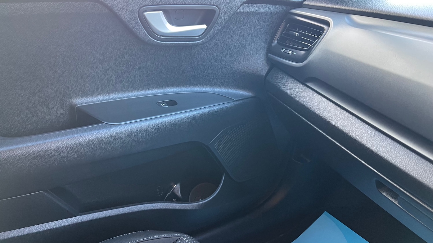 Used Kia Stonic 2021 for sale - 76602711: Photo 53