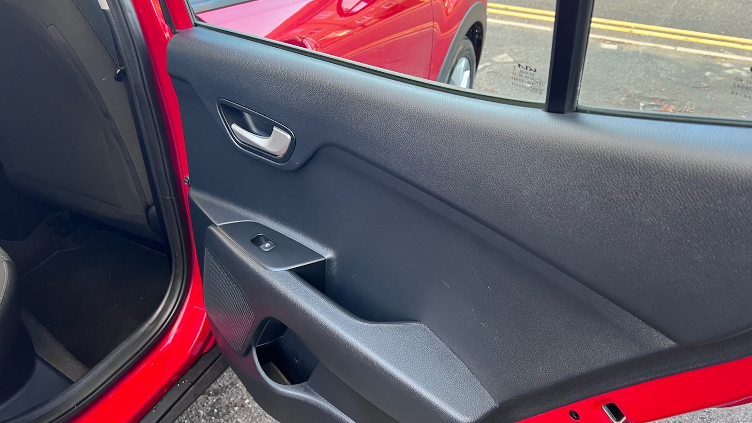 Used Kia Stonic 2021 for sale - 76602711: Photo 61