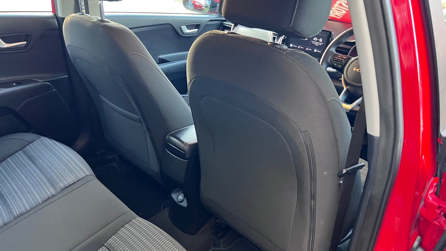 Used Kia Stonic 2021 for sale - 76602711: Photo 67