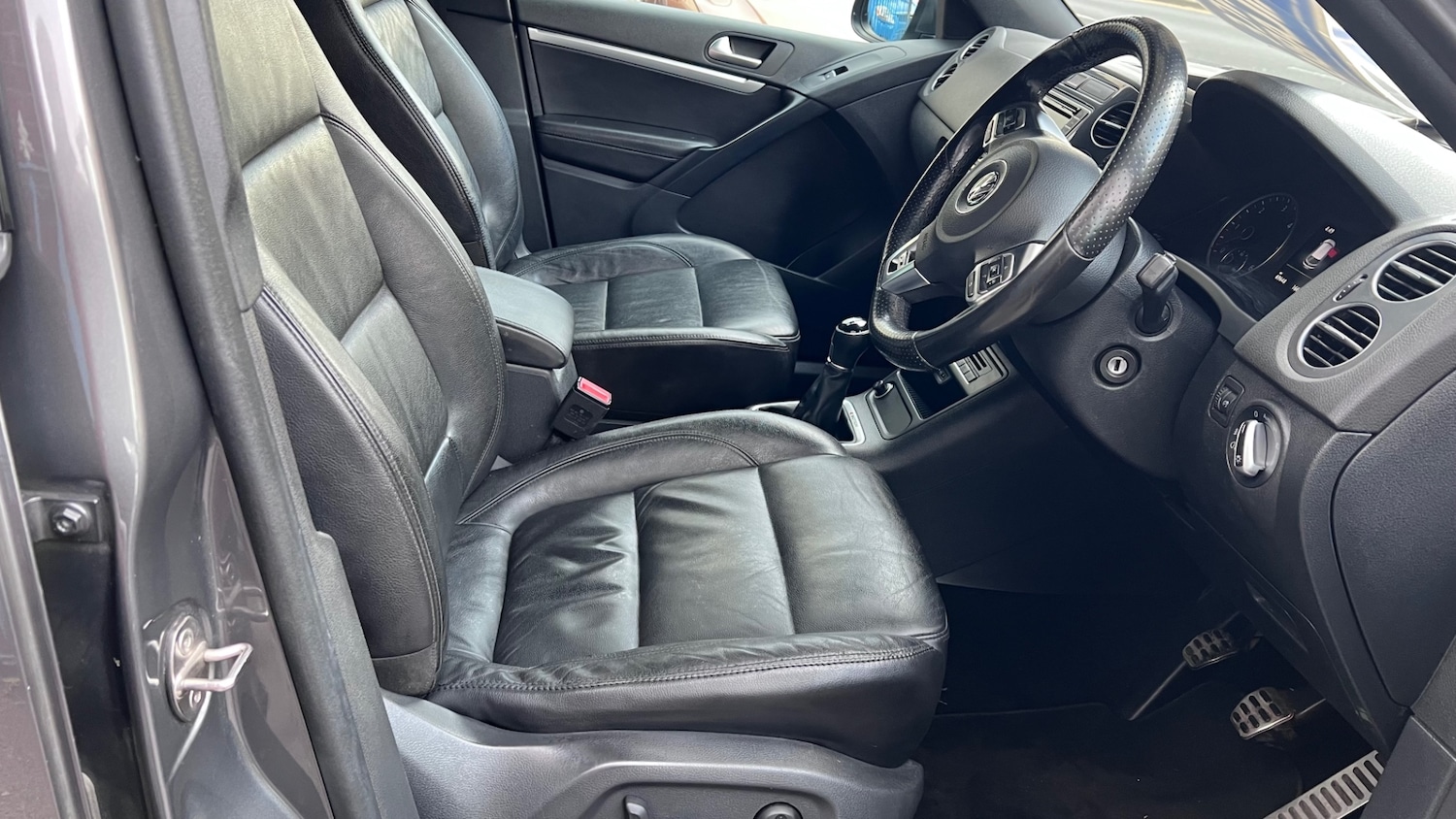 Used Volkswagen Tiguan 2016 for sale - 76281843: Photo 2