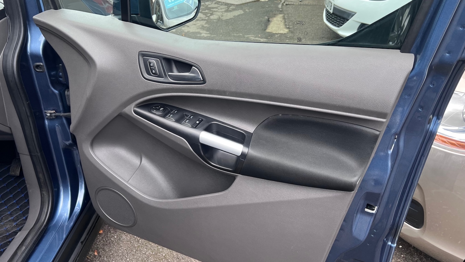 Used Ford Grand Tourneo Connect 2018 for sale - 76471400: Photo 20