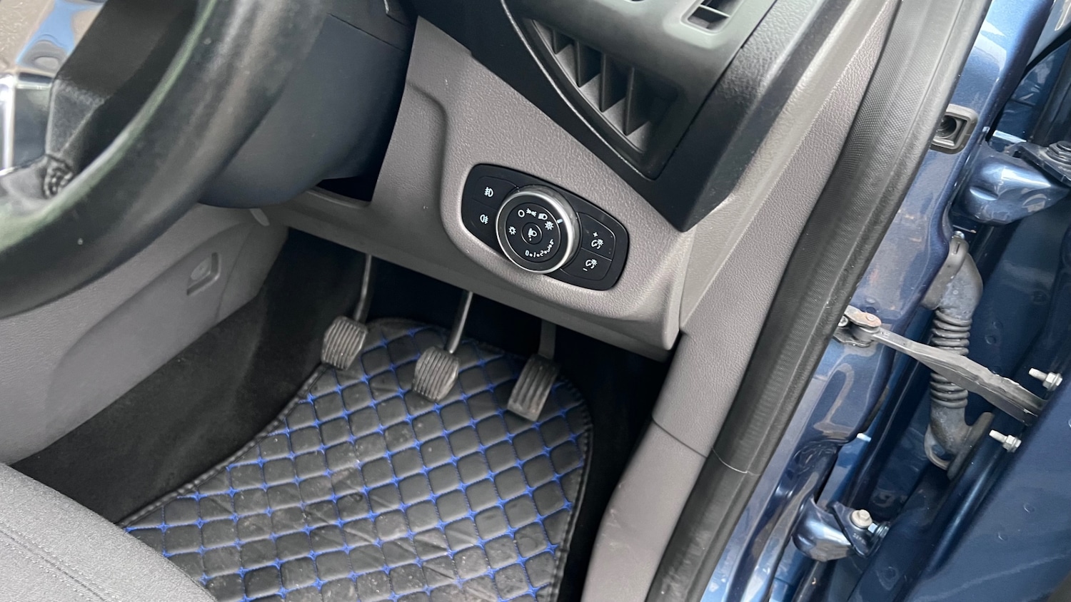 Used Ford Grand Tourneo Connect 2018 for sale - 76471400: Photo 21