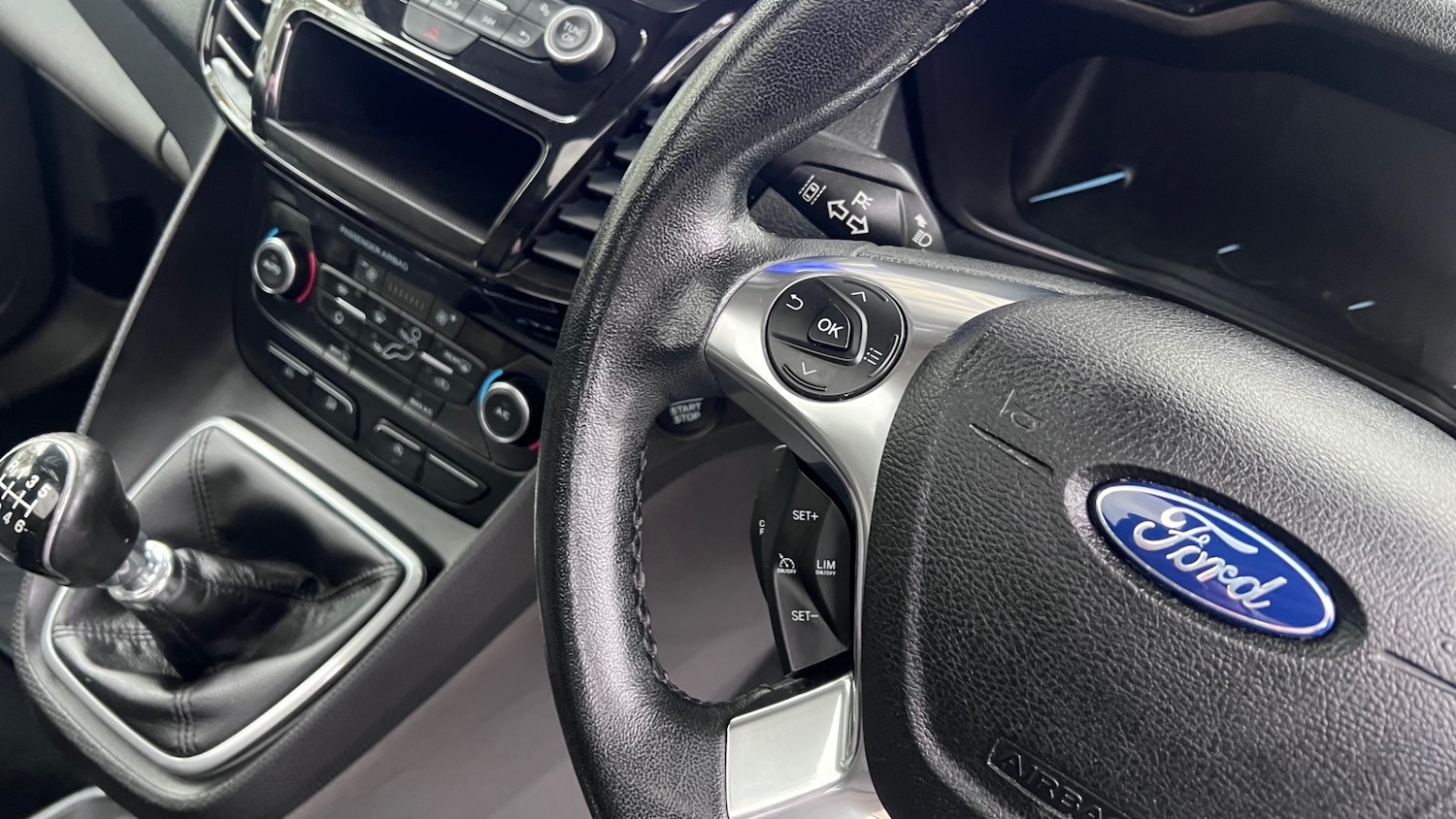 Used Ford Grand Tourneo Connect 2018 for sale - 76471400: Photo 25