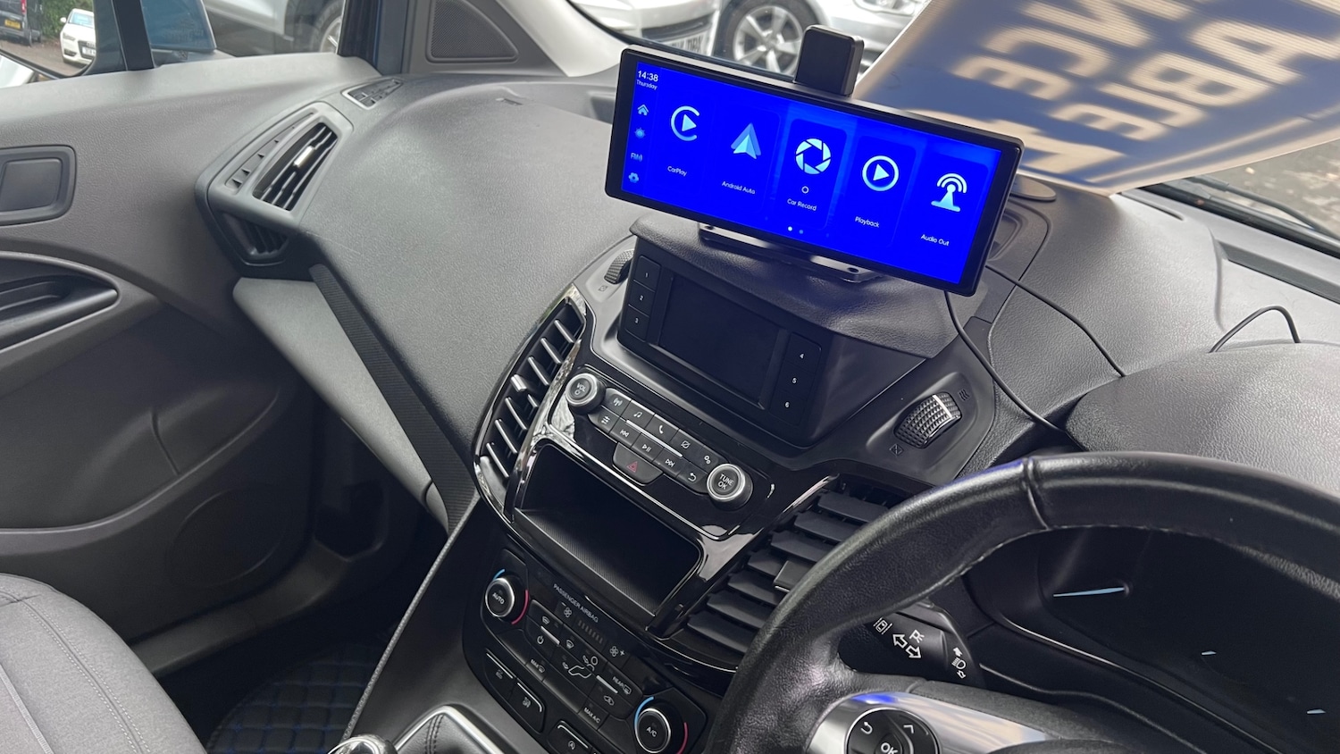 Used Ford Grand Tourneo Connect 2018 for sale - 76471400: Photo 29