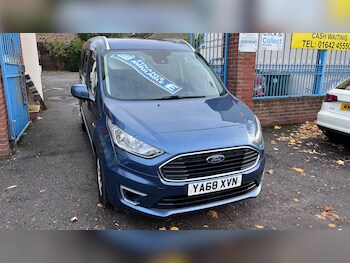 Used Ford Grand Tourneo Connect 2018 for sale - 76471400: Photo