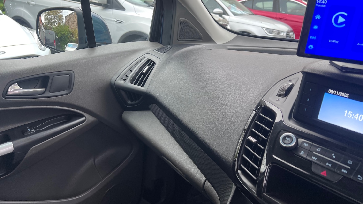 Used Ford Grand Tourneo Connect 2018 for sale - 76471400: Photo 37