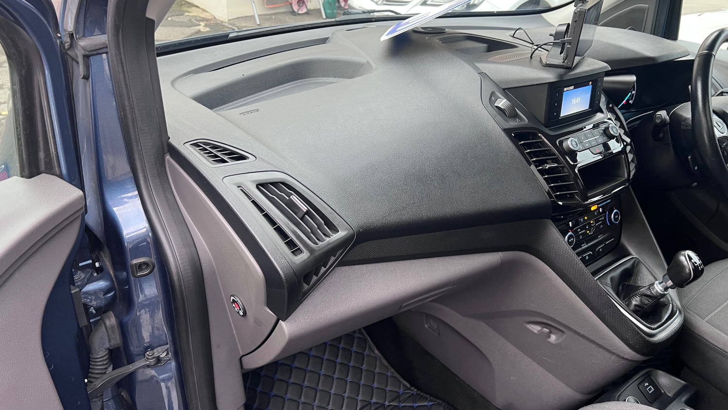 Used Ford Grand Tourneo Connect 2018 for sale - 76471400: Photo 44